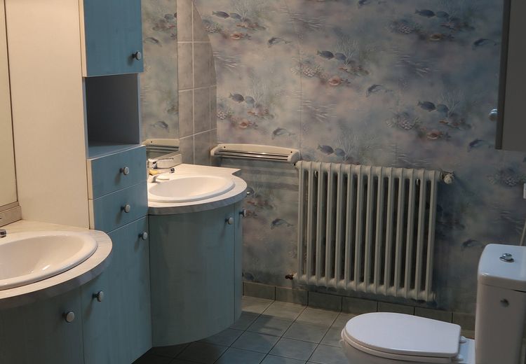 Pictures of Claire C.'s house