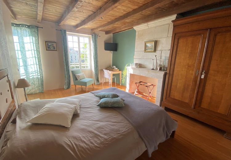 Pictures of capsule17's house