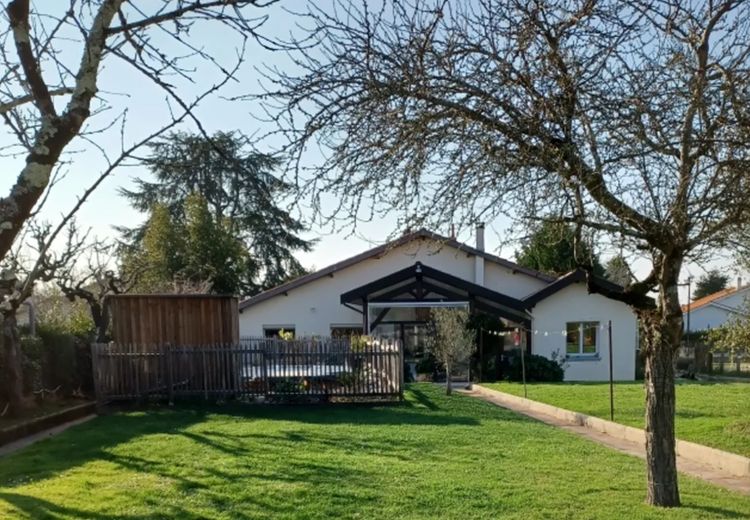 Pictures of Gwen's house