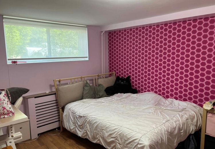 Pictures of Guy G.'s house
