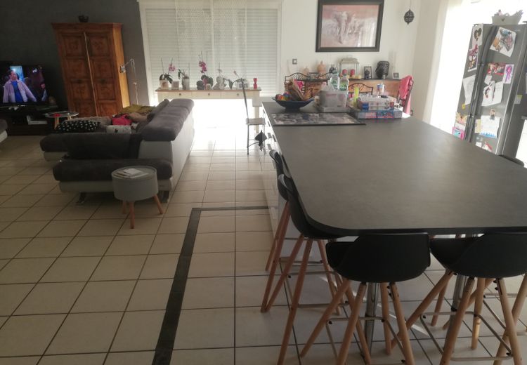 Pictures of Valérie L.'s house