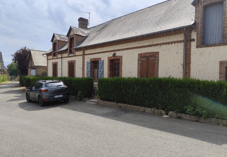 Pictures of Laurent's house