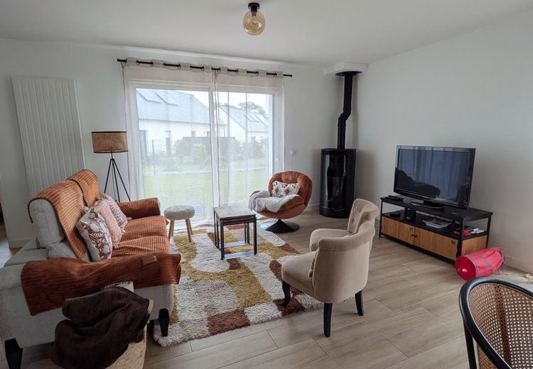 Pictures of Armelle A.'s house