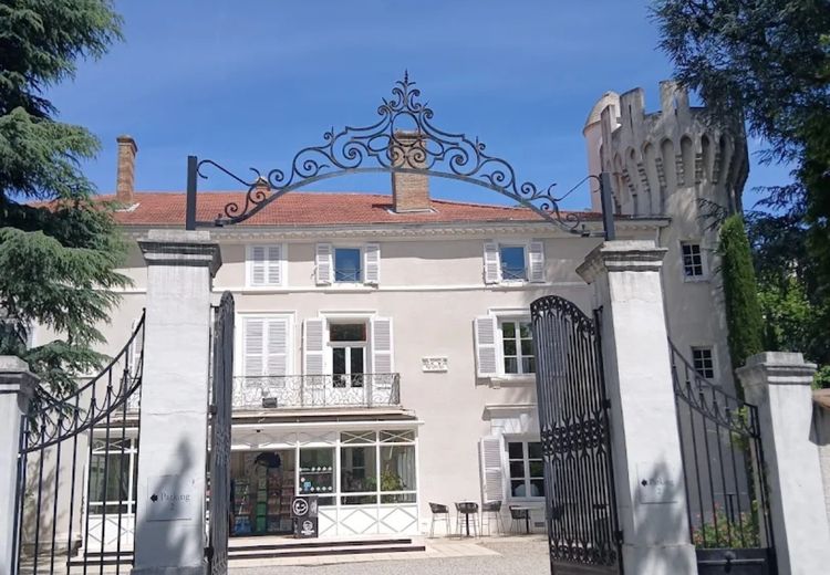 Pictures of Guimit7's house