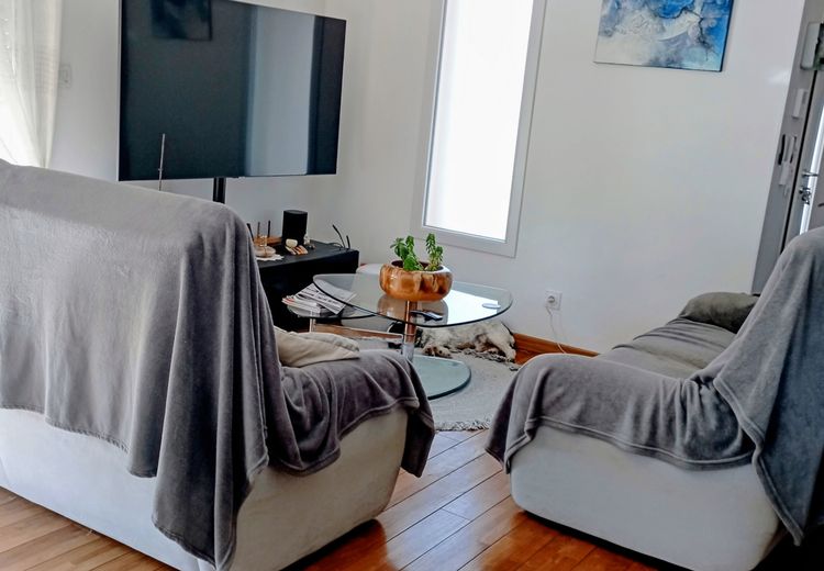 Pictures of Jean-Pierre M.'s house