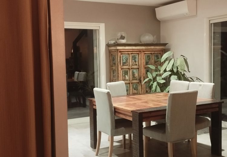Pictures of Malvina's house