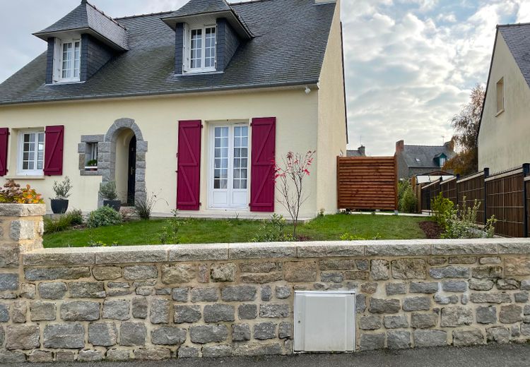 Pictures of Aurore B.'s house