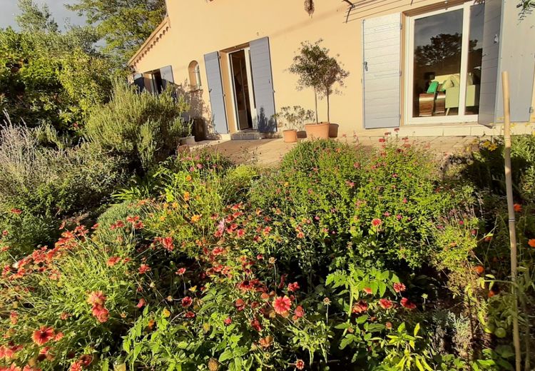 Pictures of Serge G.'s house