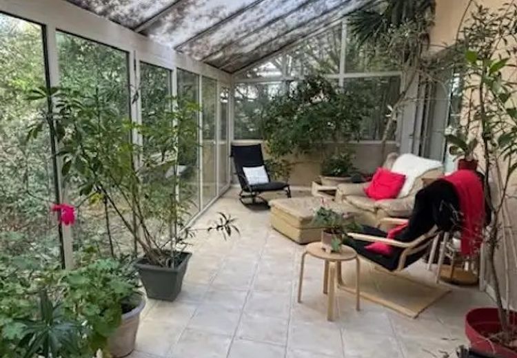 Pictures of Zora's house