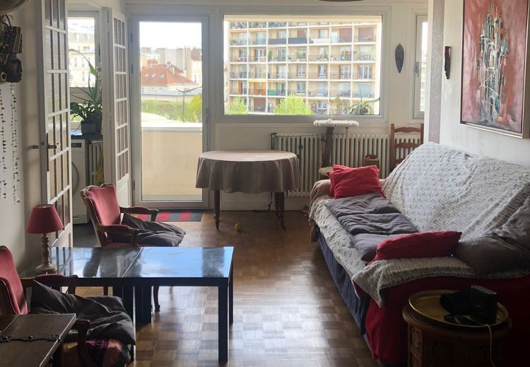 Pictures of Esther S.'s house