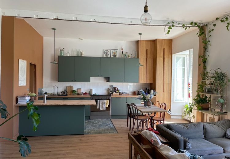Pictures of Maud's house
