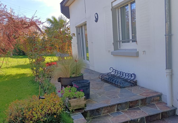 Pictures of Mireille 's house