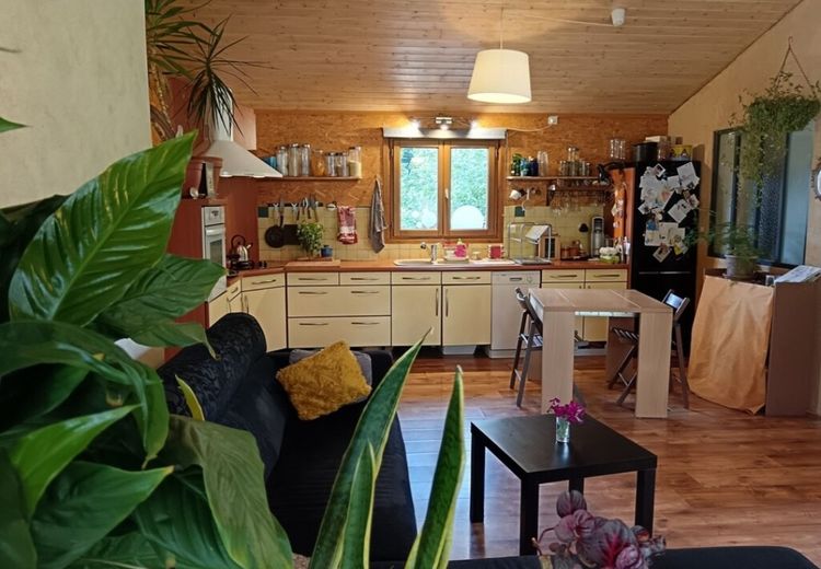 Pictures of Mariun's house