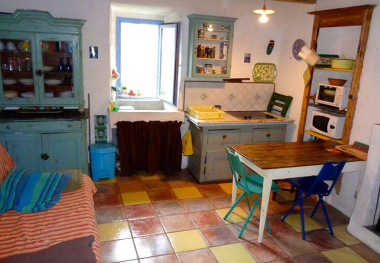 Pictures of marilyn R.'s house