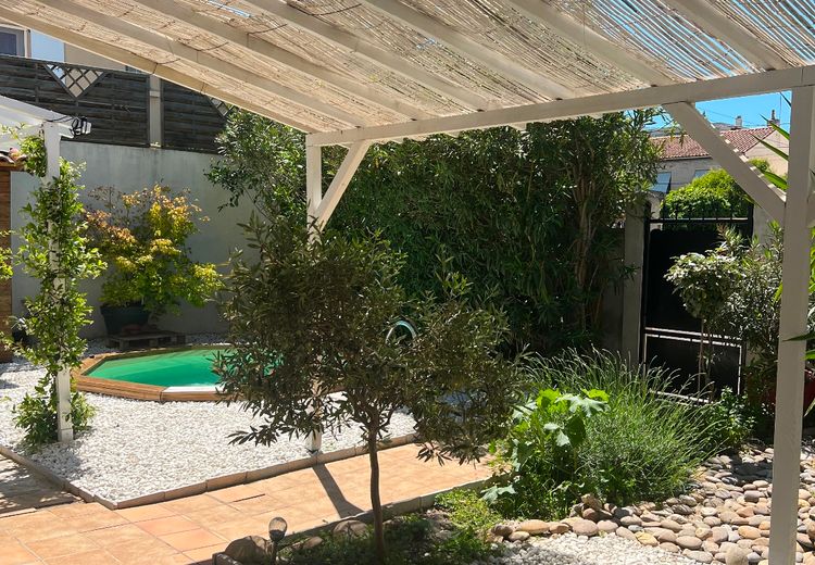 Pictures of SIMONE K.'s house