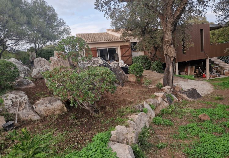 Pictures of julien's house