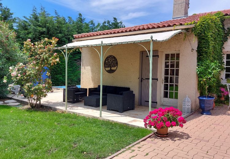 Pictures of Isabelle P.'s house