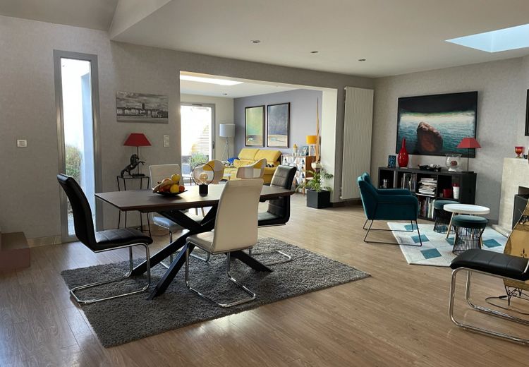 Pictures of Lorianne L.'s house