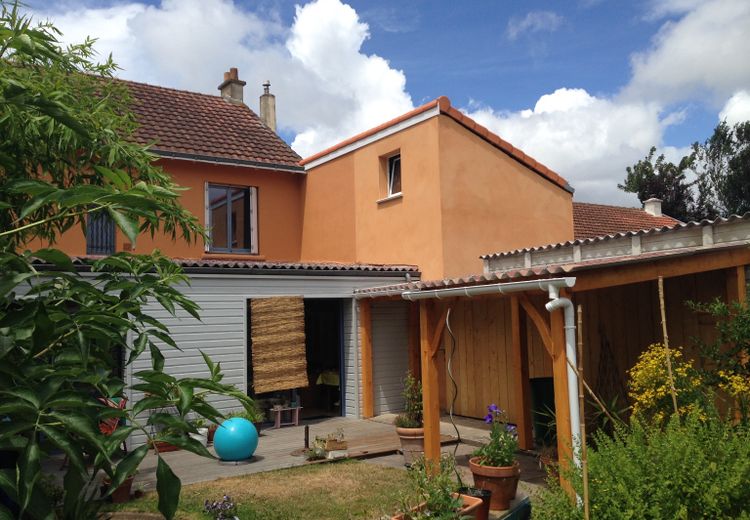 Pictures of Anne G.'s house