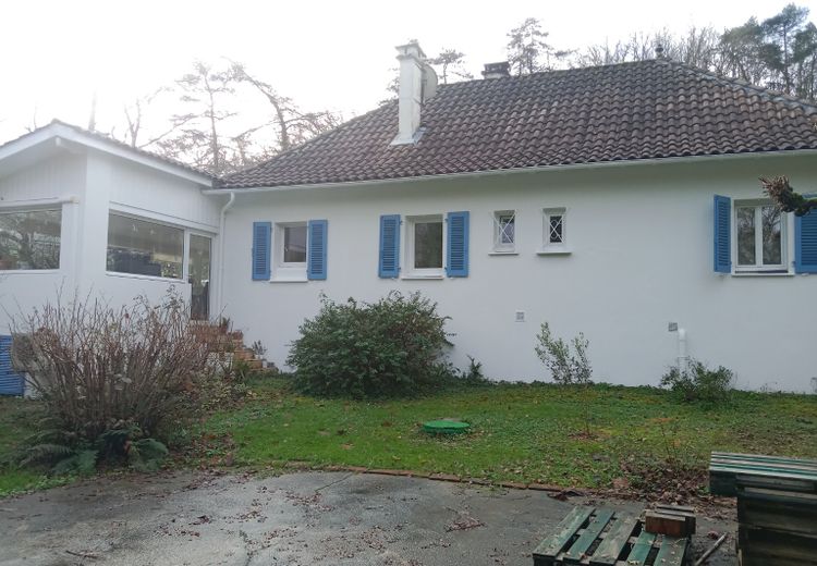 Pictures of Evelyne C.'s house