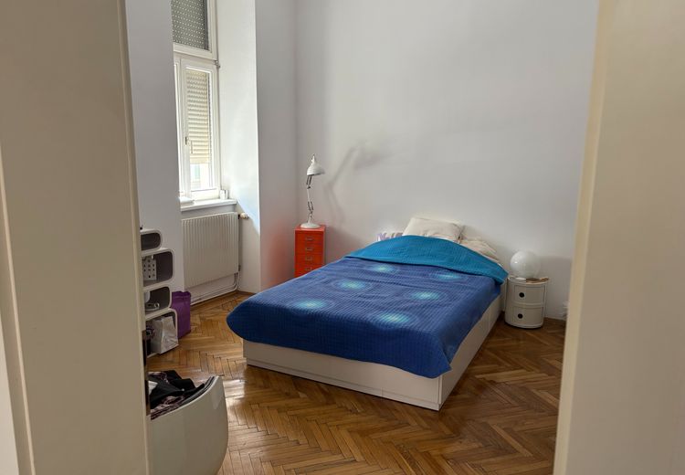 Pictures of Piéri's house