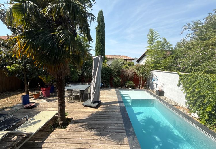 Pictures of Véronique's house