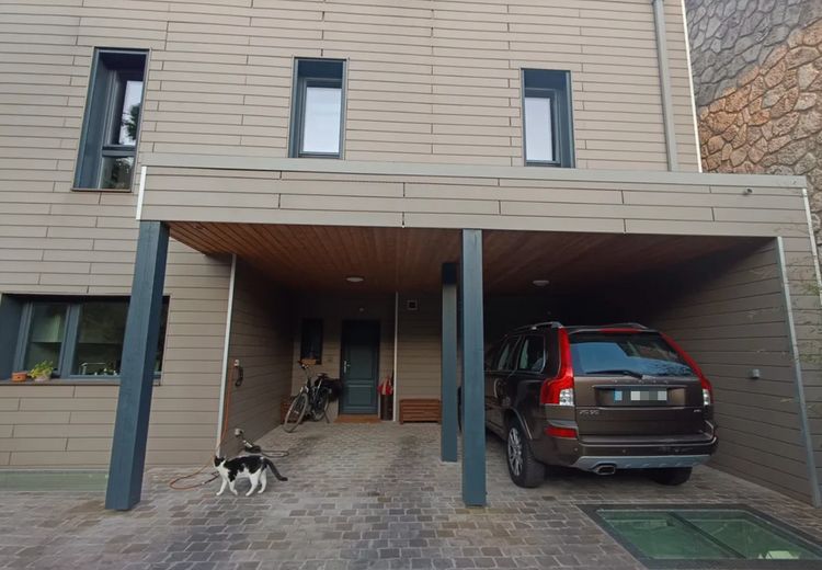 Pictures of Alain P.'s house