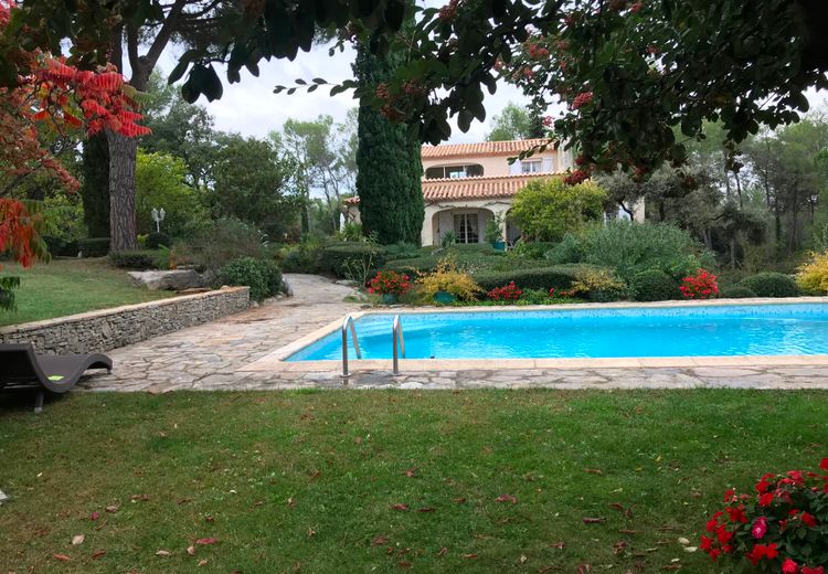 Pictures of Michel A.'s house