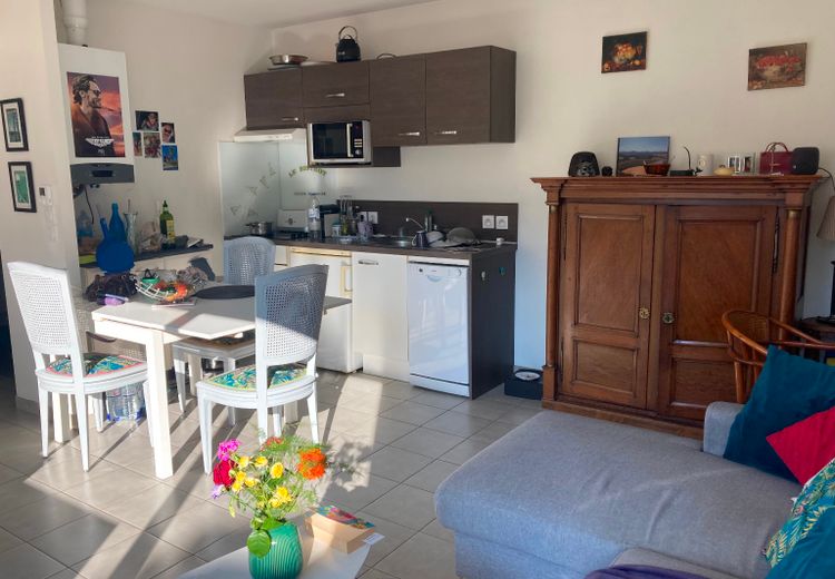 Pictures of Laurence T.'s house