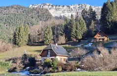 Haus in Saint-Pierre-d'Entremont – 2 Hunde, 3 Katzen