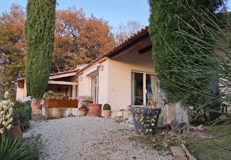 Pictures of Isabelle A.'s house