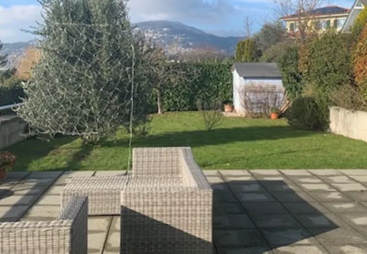 Pictures of Marie-Noelle S.'s house