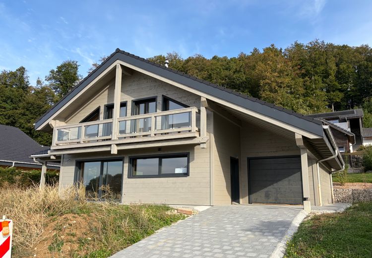 Pictures of Annik D.'s house