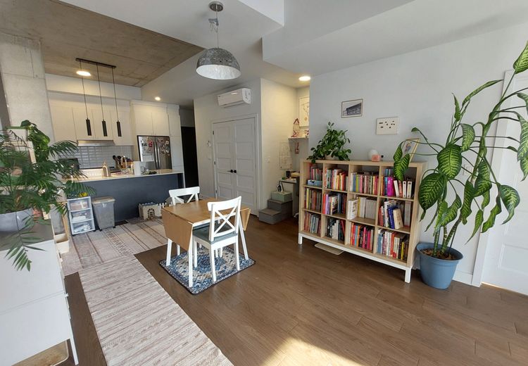 Pictures of Elise's house