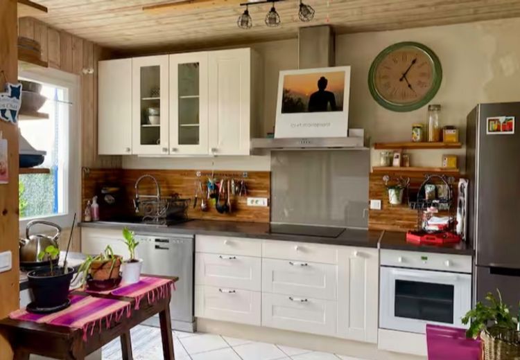 Pictures of Sylvie's house