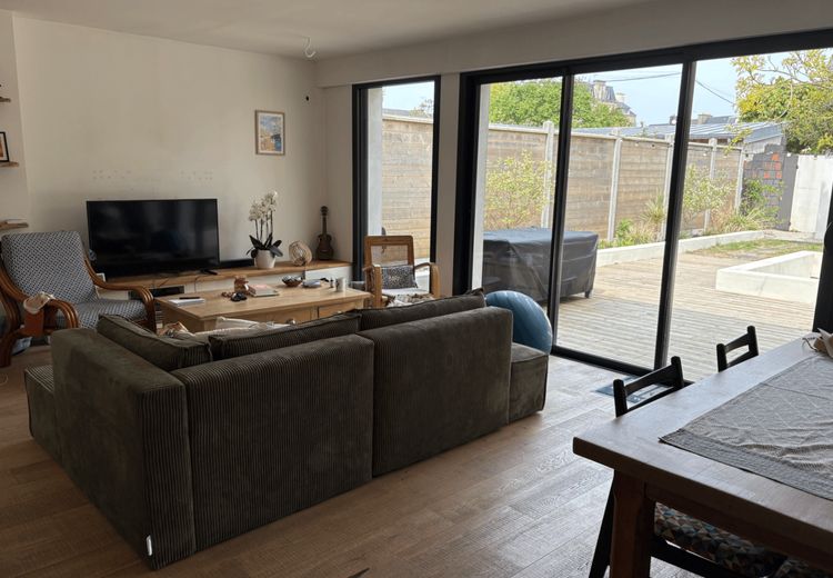 Pictures of Agathe C.'s house
