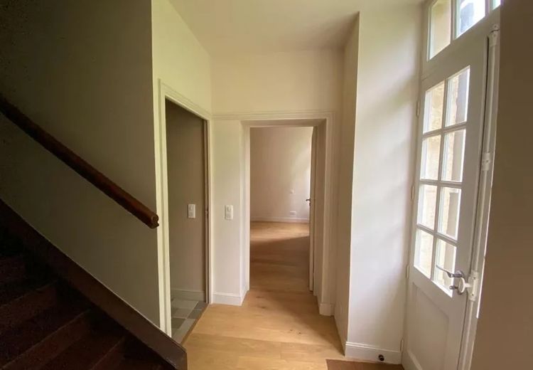 Pictures of Sandra V.'s house