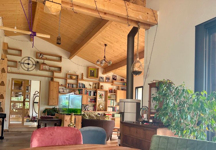 Pictures of Mure&Family's house