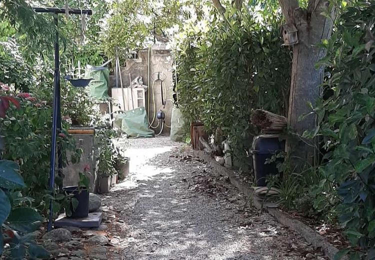 Pictures of Bernard S.'s house