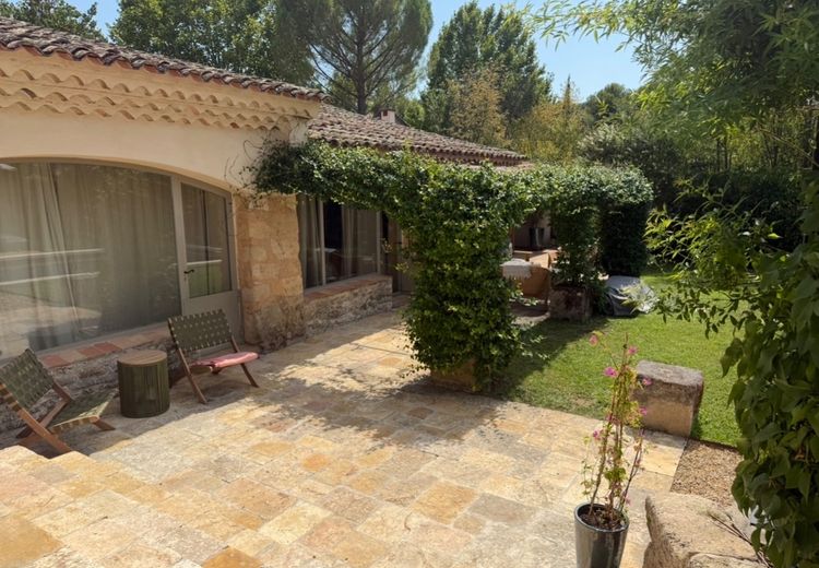 Pictures of Noëlie's house