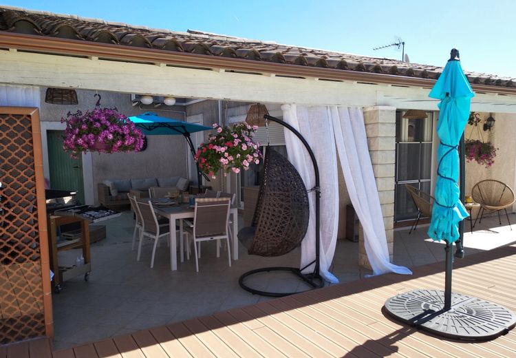 Pictures of Maria F.'s house