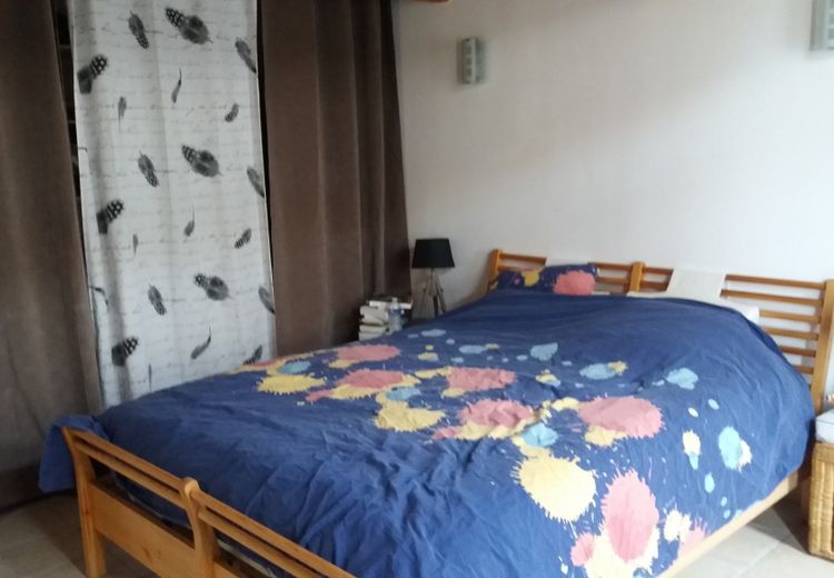 Pictures of Valérie D.'s house
