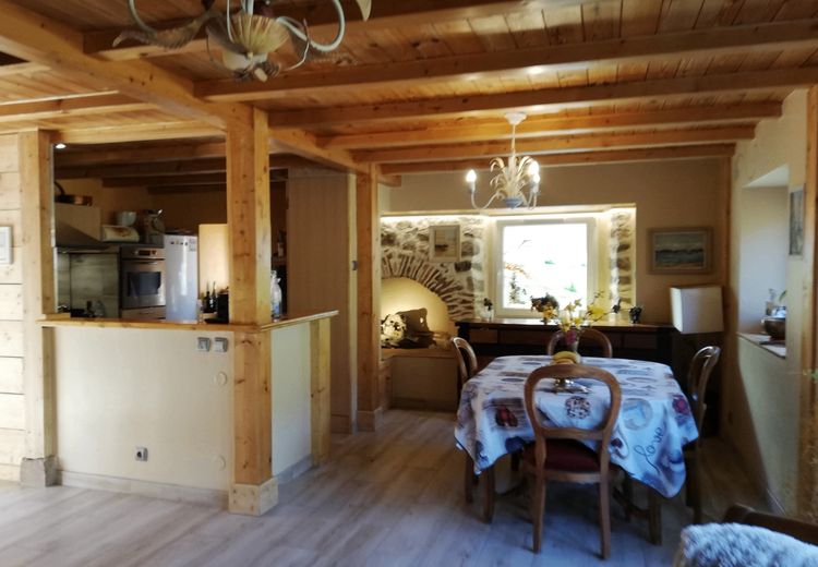 Pictures of Jean Pierre's house