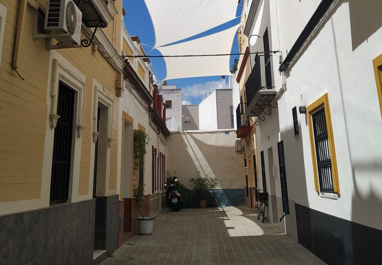Pictures of Pauline C.'s house