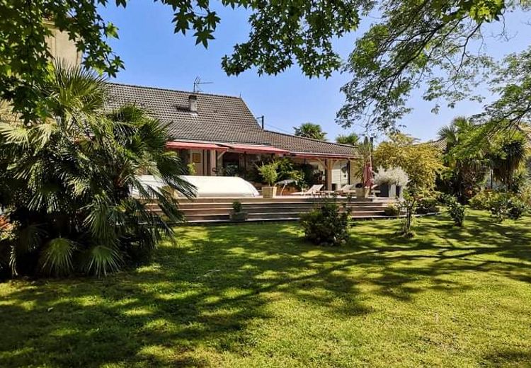 Pictures of Isa C.'s house