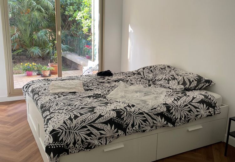 Pictures of Violaine's house