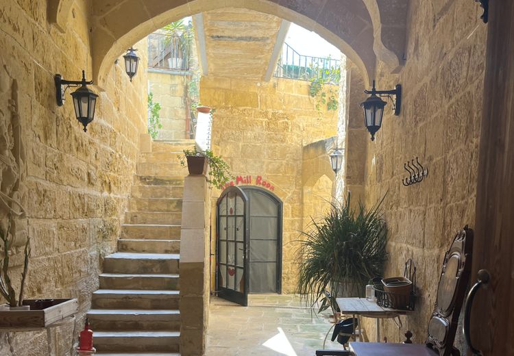 Pictures of Elena et Rehan's house