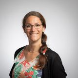 Estelle B.