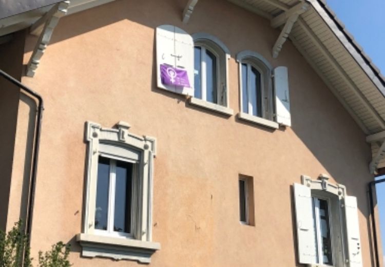 Pictures of Laura F.'s house