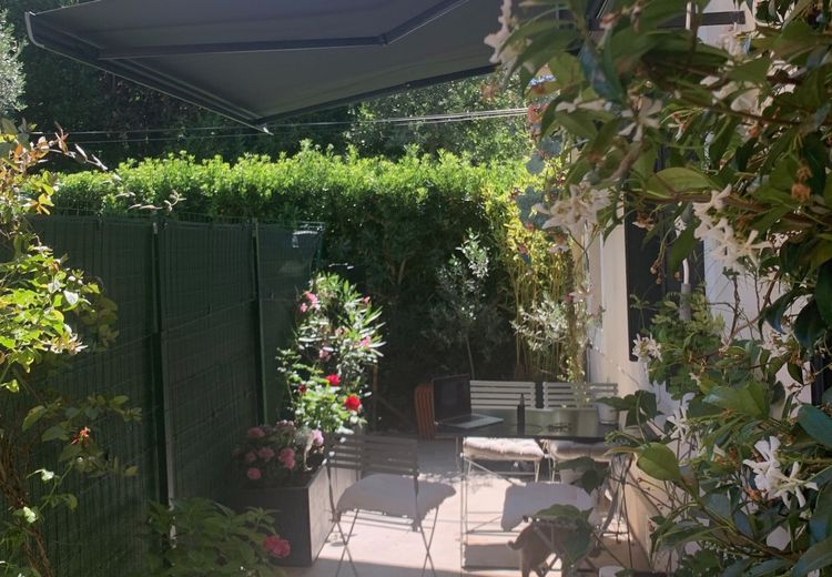 Pictures of Lou1's house